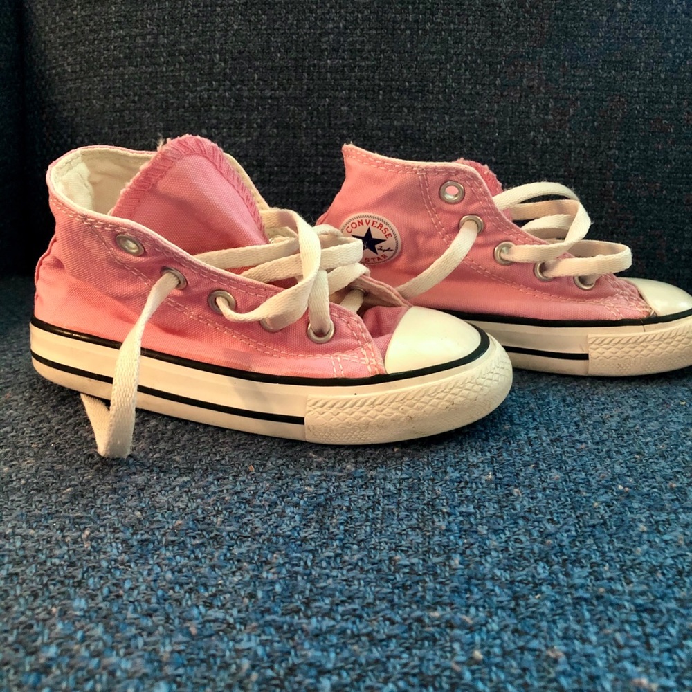 Toddler Girls pink high top converse size 7